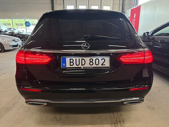 Mercedes-Benz E220 6 of 10