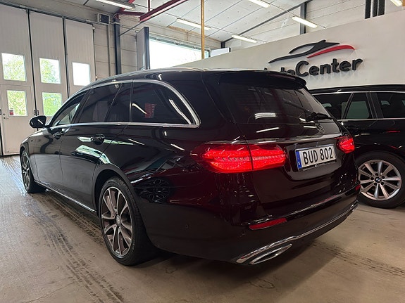 Mercedes-Benz E220 5 of 10