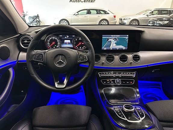 Mercedes-Benz E220 13 of 14