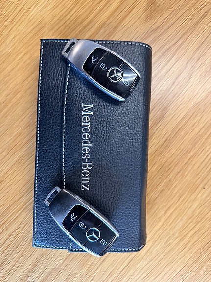 Mercedes-Benz E220 14 of 14