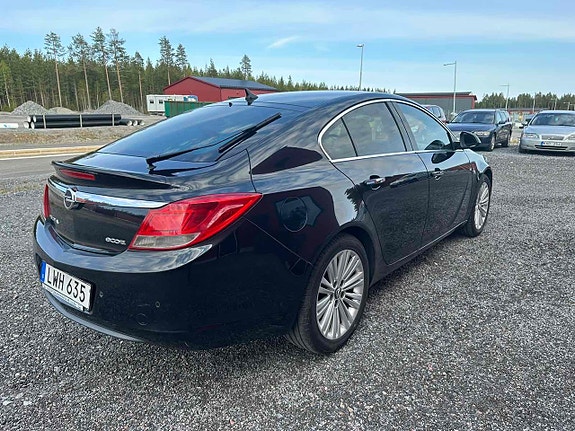 Opel Insignia 3 of 5