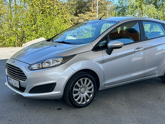 Ford Fiesta 6 of 8