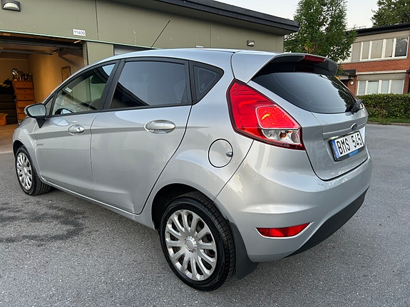 Ford Fiesta 2 of 8