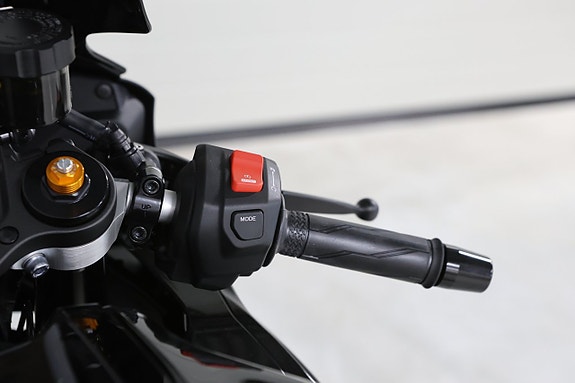Yamaha YZF-R7 8 of 8