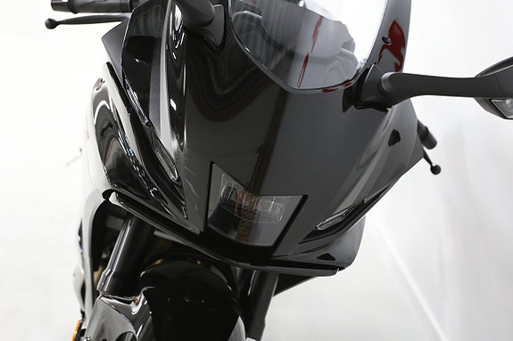 Yamaha YZF-R7 4 of 8