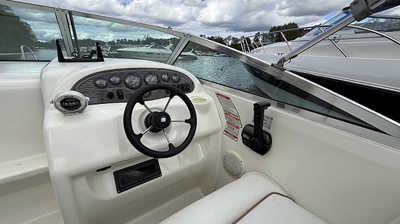 Sea Ray 215 / Mercruiser 5,7 LX - 97 RESERVERAD 4 of 5