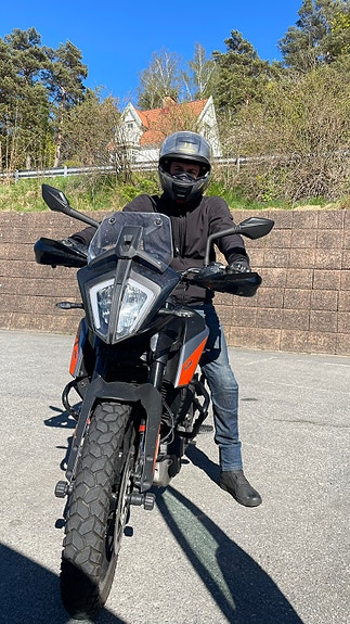 KTM 390 ADV. BLACK A2 3 of 5