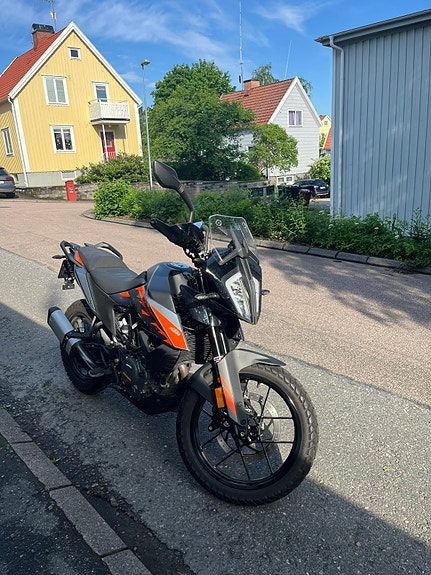 KTM 390 ADV. BLACK A2 2 of 5
