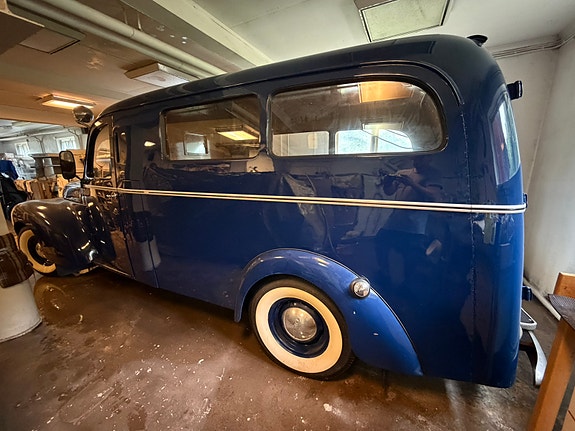 Volvo PV 6 of 18