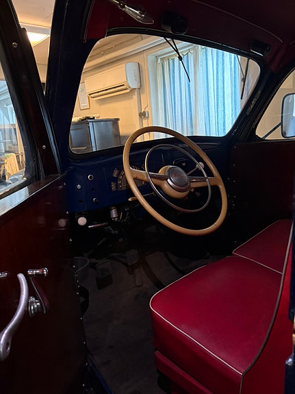 Volvo PV 9 of 18