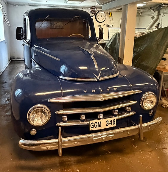 Volvo PV 3 of 5