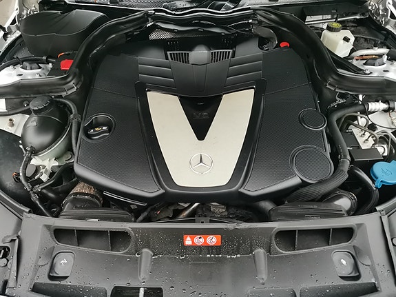 Mercedes-Benz C320 12 of 12