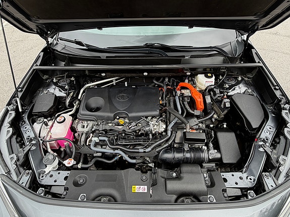 Toyota RAV4 5 of 13