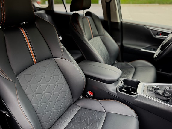Toyota RAV4 9 of 13