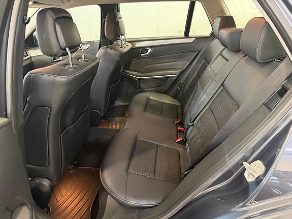 Mercedes-Benz E220 8 of 11