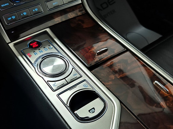 Jaguar XF 24 of 30