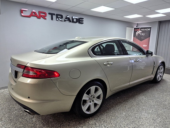 Jaguar XF 5 of 30