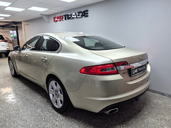 Jaguar XF 4 of 30