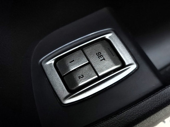 Jaguar XF 14 of 30