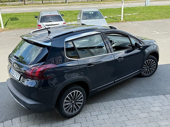 Peugeot 2008 4 of 5