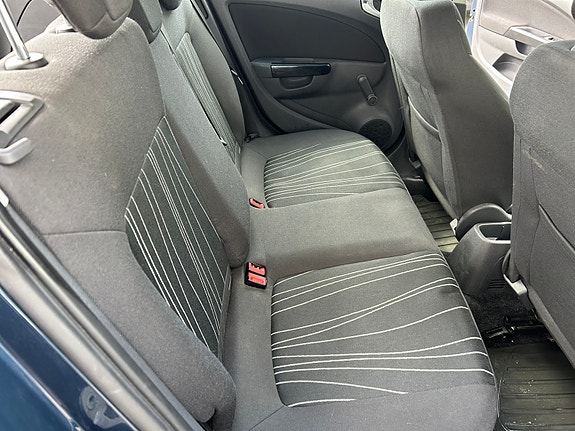 Opel Corsa 14 of 15