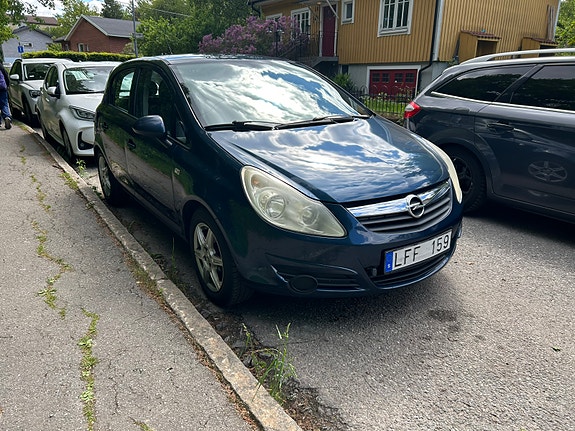 Opel Corsa 2 of 5