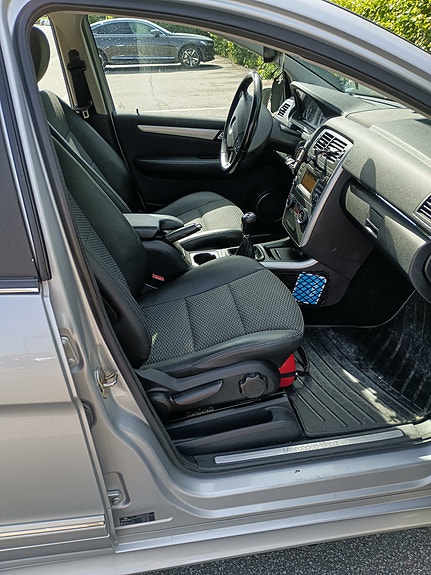 Mercedes-Benz B180 5 of 5