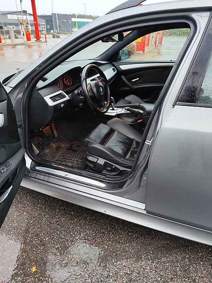 BMW 530i 5 of 5