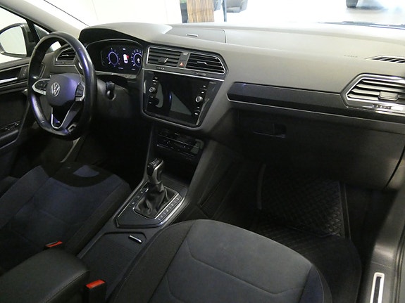 Volkswagen Tiguan 11 of 21