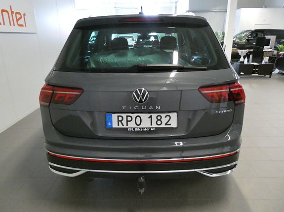 Volkswagen Tiguan 5 of 21