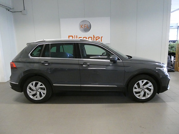 Volkswagen Tiguan 3 of 21