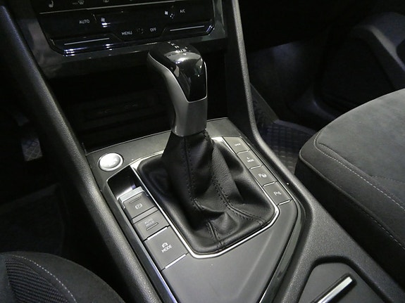 Volkswagen Tiguan 14 of 21