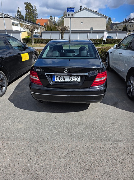 Mercedes-Benz C180 3 of 5