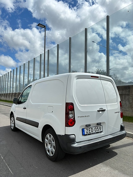 Peugeot Partner 3 of 5