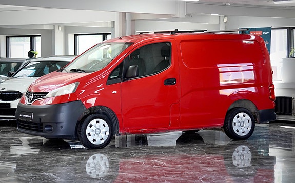 Nissan NV200 3 of 5