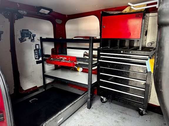 Nissan NV200 7 of 9