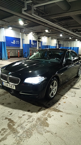 BMW 520d 4 of 5