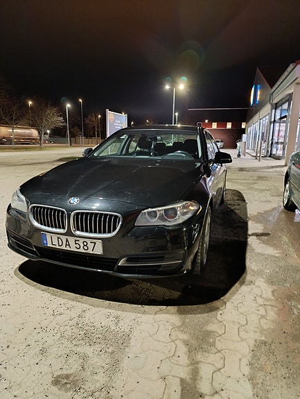 BMW 520d 2 of 5