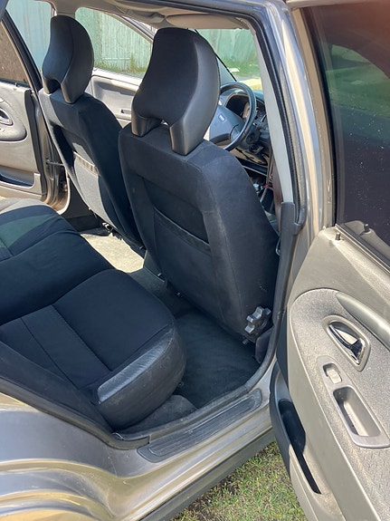 Volvo V40 3 of 5