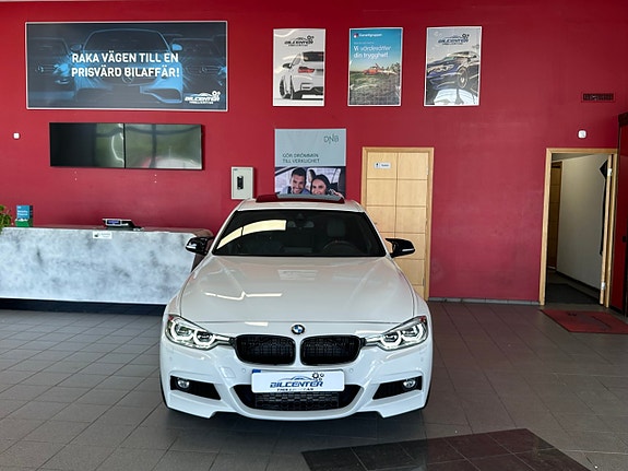 BMW 320d 3 of 5