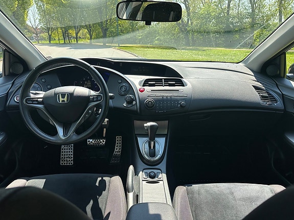 Honda Civic 15 of 21