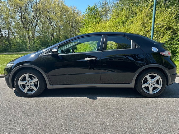 Honda Civic 2 of 5