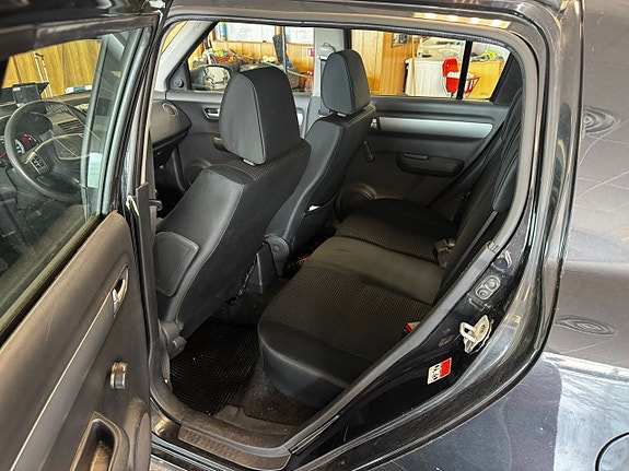 Suzuki Swift 5 of 5
