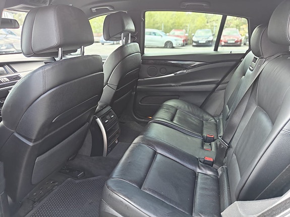 BMW 530xd 9 of 12