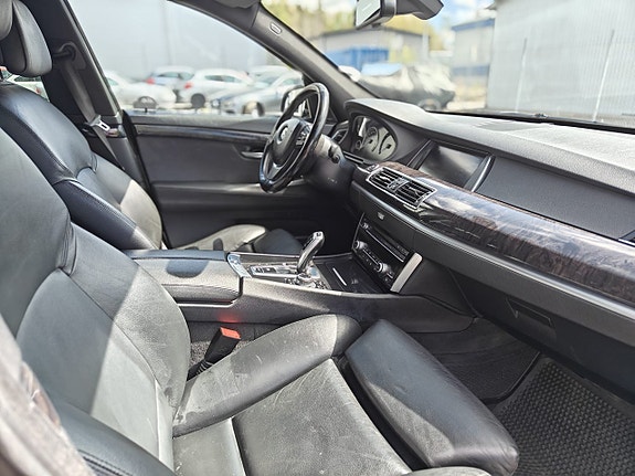 BMW 530xd 10 of 12