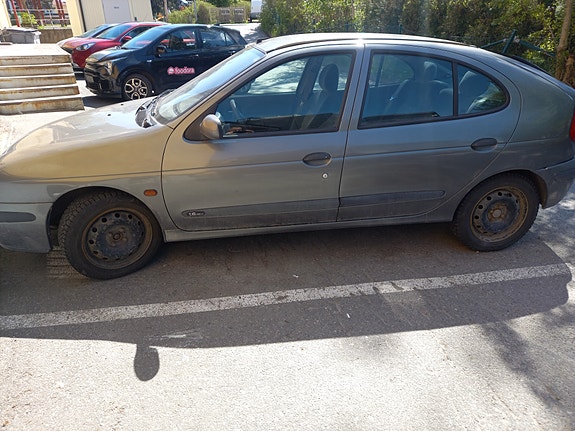 Renault Megane I 3 of 3