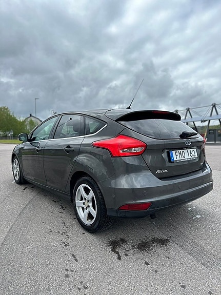 Ford Focus 4 of 5
