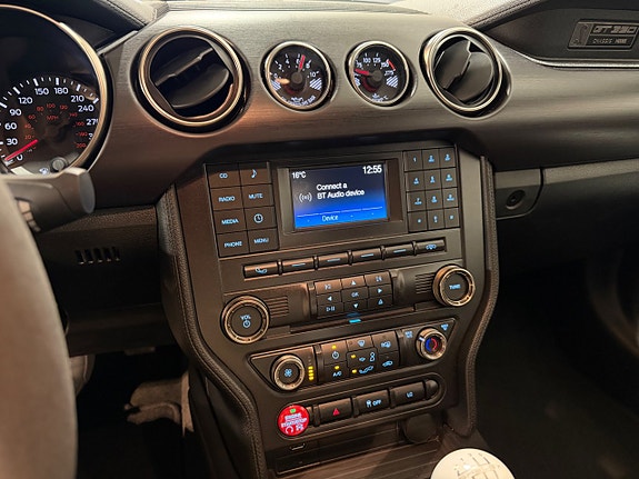 Ford Mustang 19 of 21