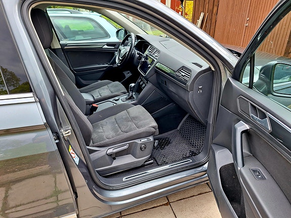 Volkswagen Tiguan Allspace 4 of 5