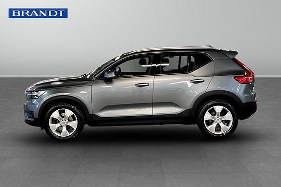 Volvo XC40 5 of 12